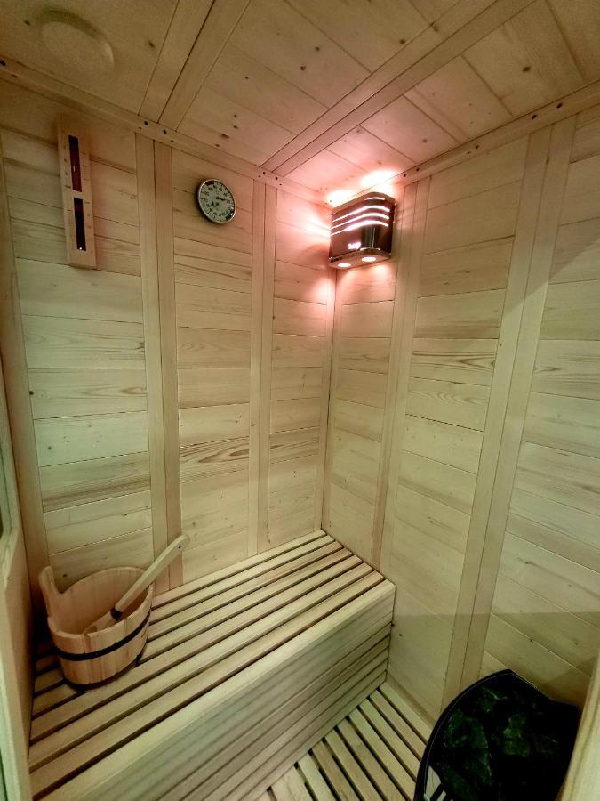 Romantic Deluxe Svite Wise Jacuzzi And Sauna Atina Dış mekan fotoğraf