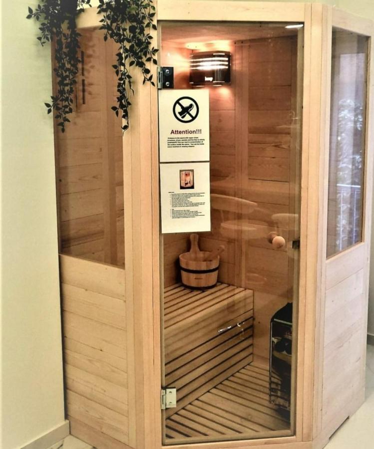 Romantic Deluxe Svite Wise Jacuzzi And Sauna Atina Dış mekan fotoğraf