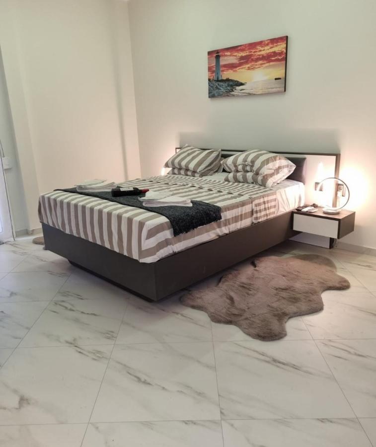 Romantic Deluxe Svite Wise Jacuzzi And Sauna Atina Dış mekan fotoğraf